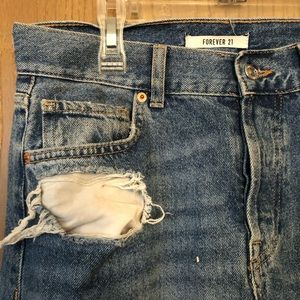 Ripped boyfriend jeans